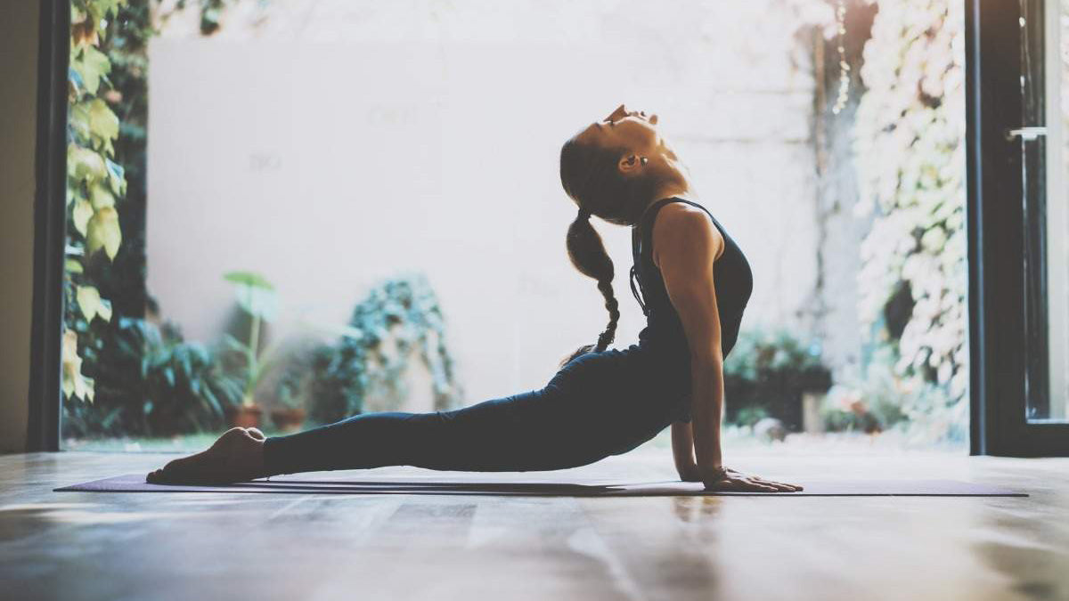 How to Do Yoga at Home - A Beginner Guide – MIER