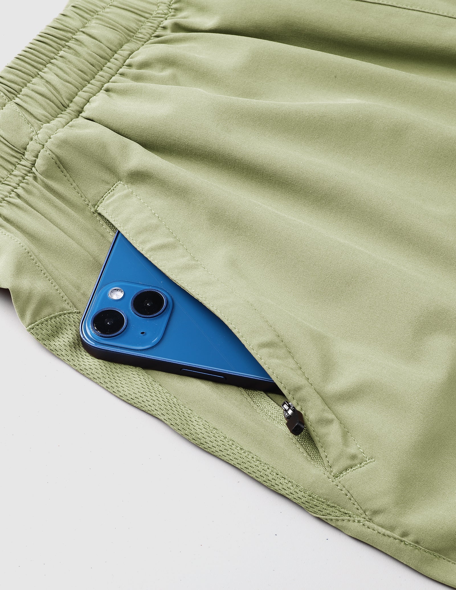 MIER Men‘s 5 Inch Running Shorts with Zipper Pockets Men's Shorts