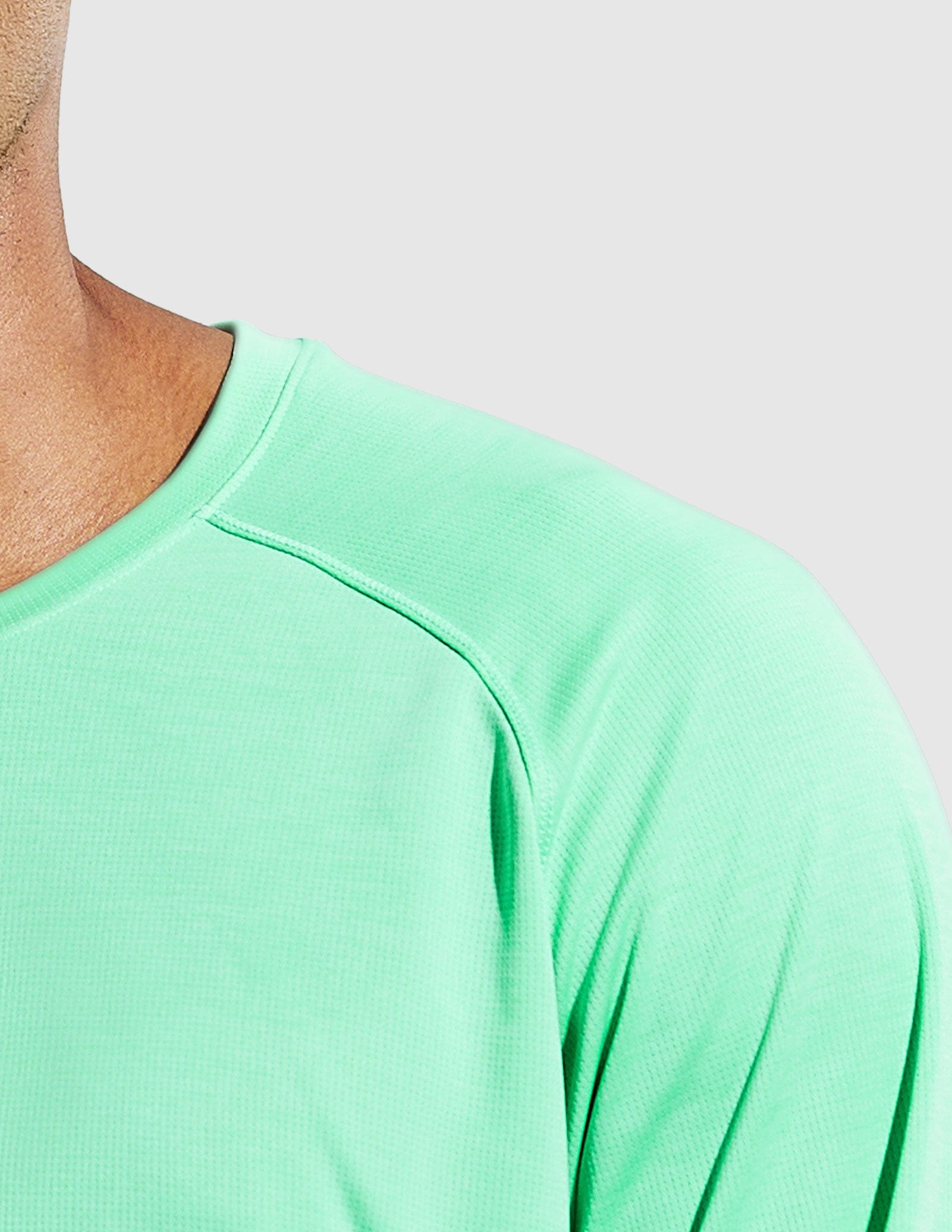 MIER Men’s UPF 50 Plus Long Sleeve Running Shirt Lightweight and Moisture Wicking Men's T-Shirts