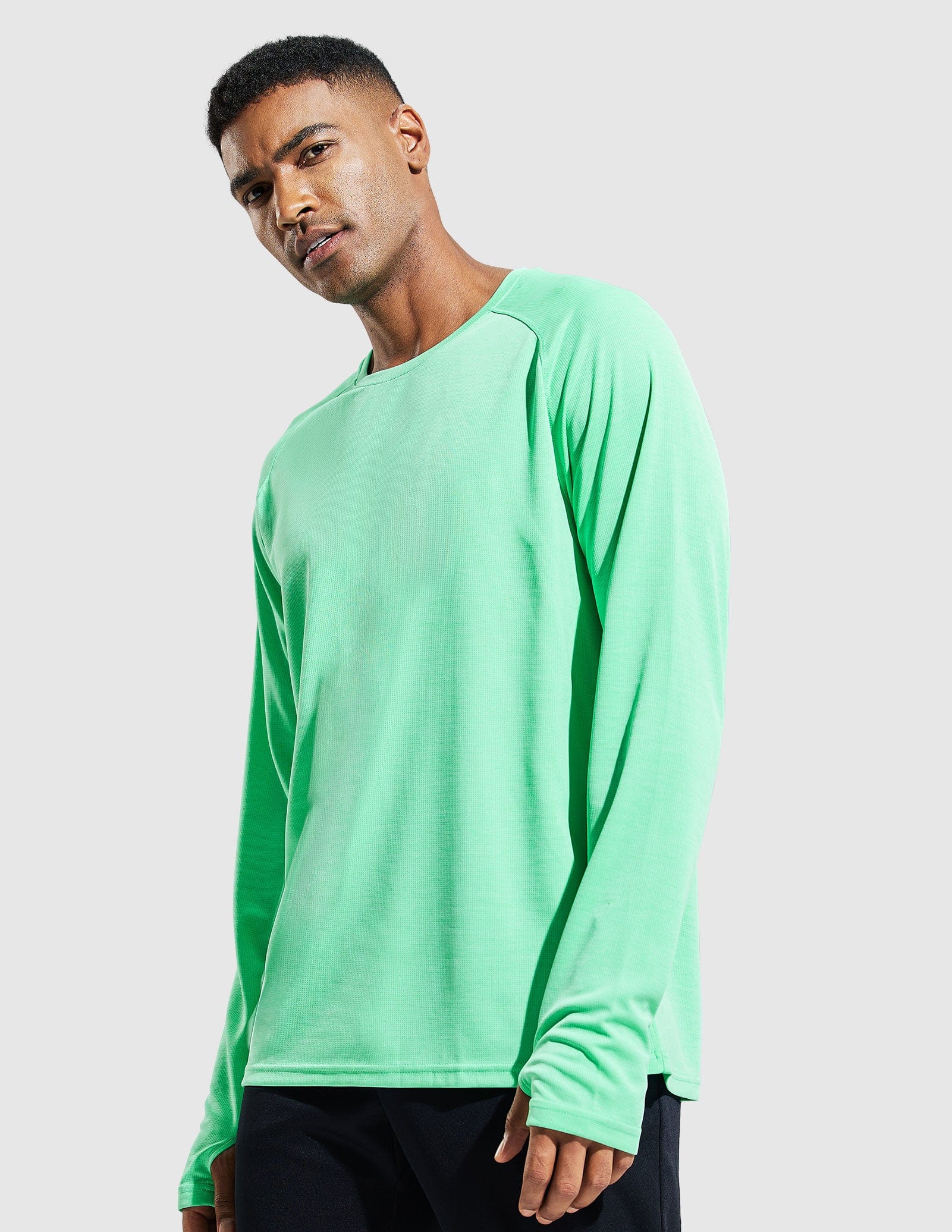 MIER Men’s UPF 50 Plus Long Sleeve Running Shirt Lightweight and Moisture Wicking Men's T-Shirts