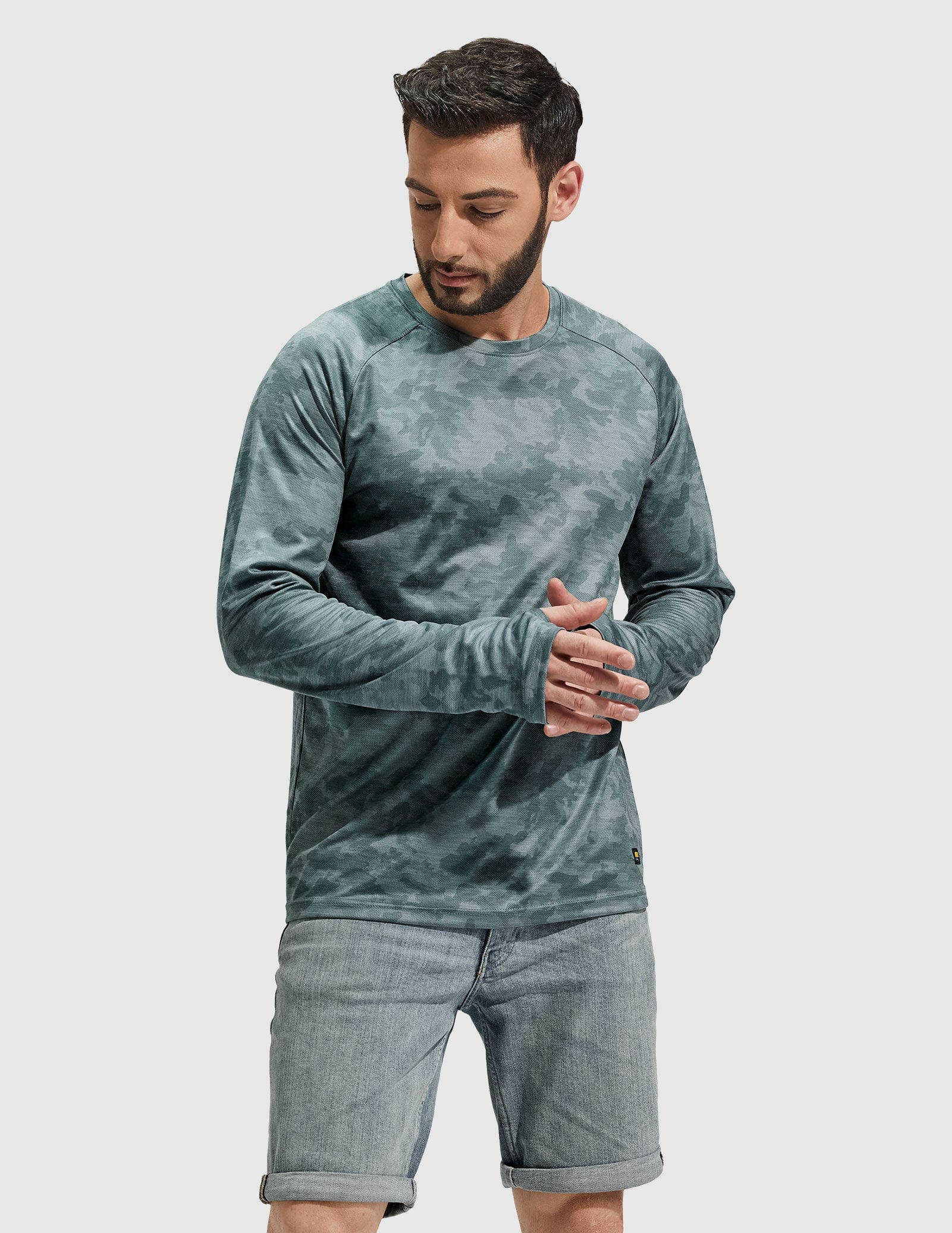 MIER Men’s UPF 50 Plus Long Sleeve Running Shirt Lightweight and Moisture Wicking Men's T-Shirts