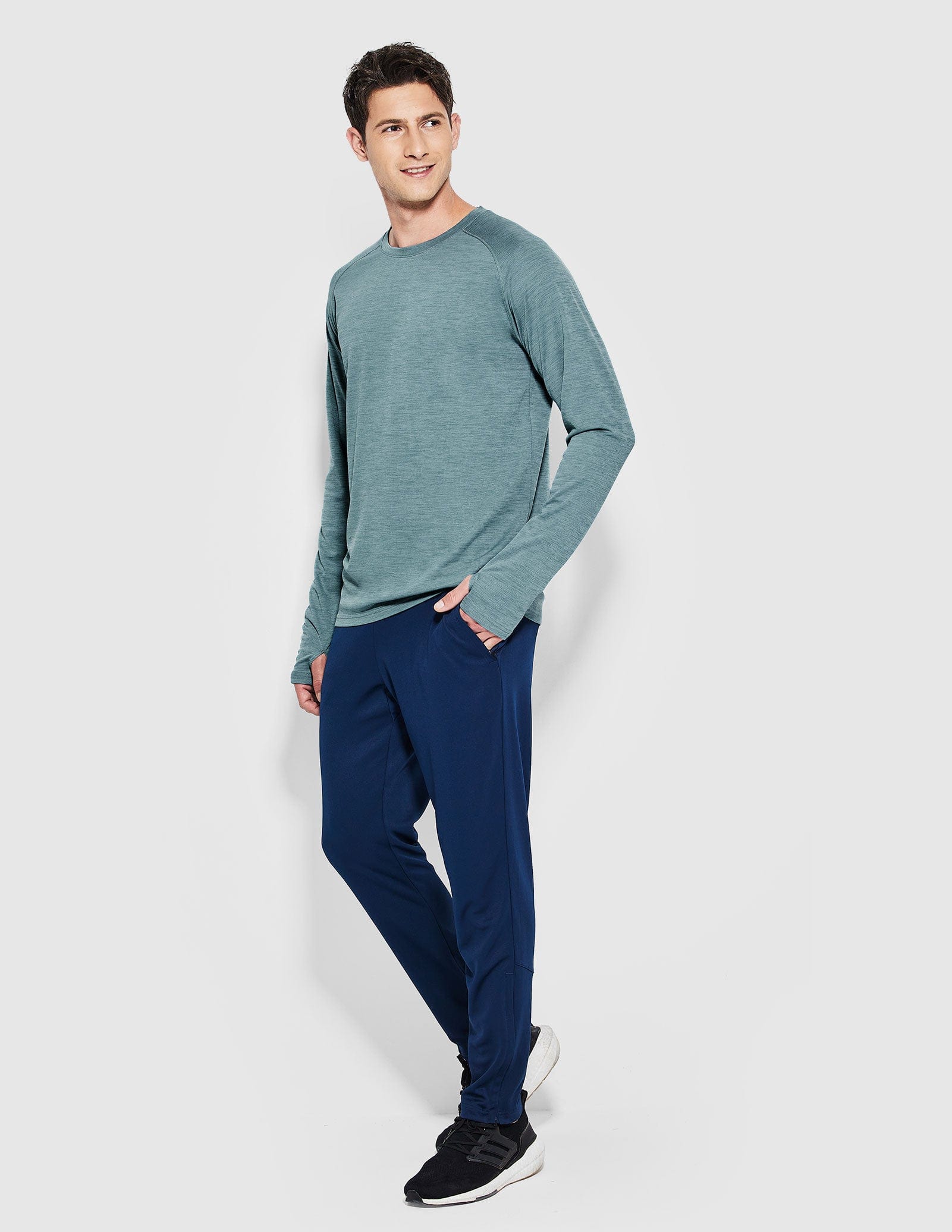 MIER Men’s UPF 50 Plus Long Sleeve Running Shirt Lightweight and Moisture Wicking Men's T-Shirts